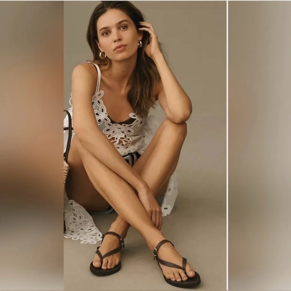 NWOT Pilcro Women’s Black Thong Sandals Size 8.5 (39) - Picture 3 of 7